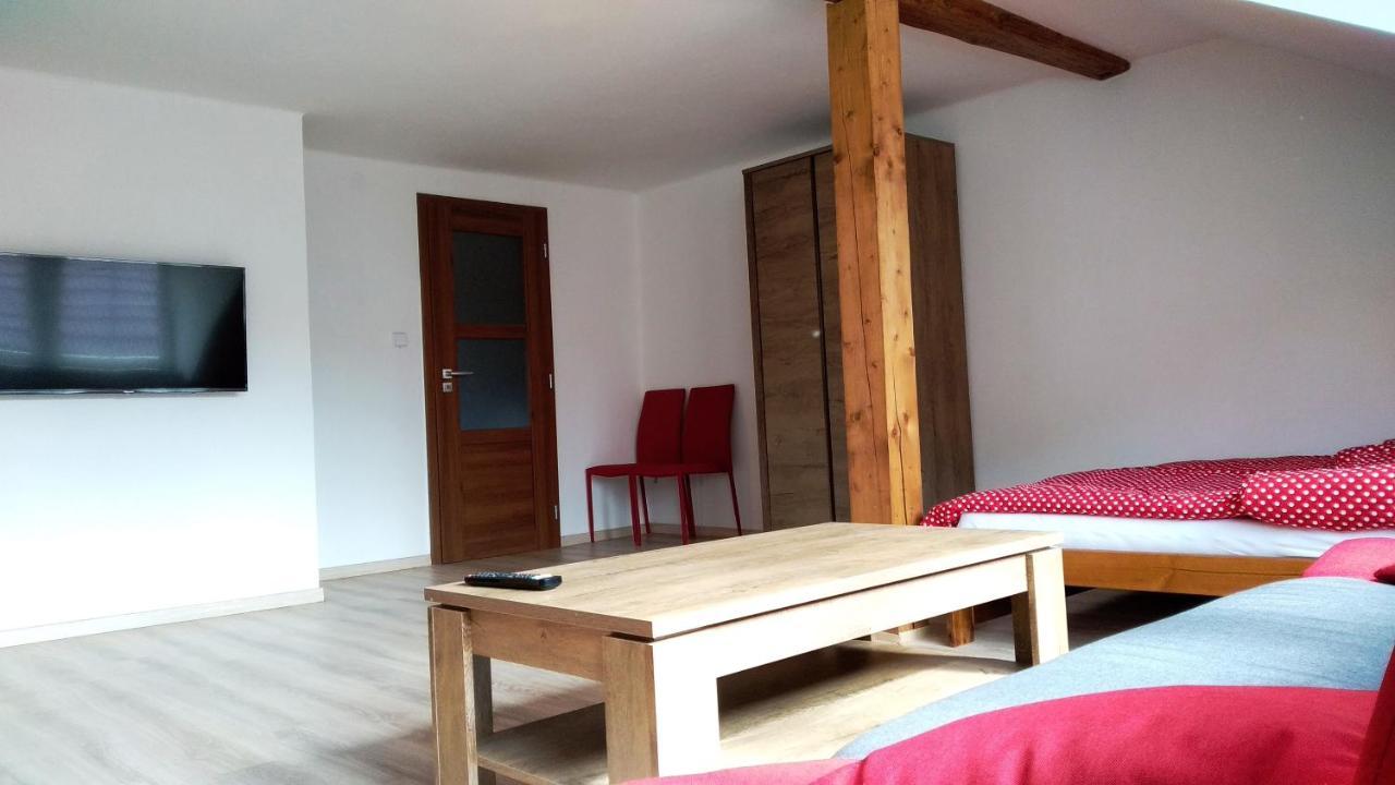 Apartmany Kukacci Hnizdo Benesov nad Ploucnici Екстер'єр фото