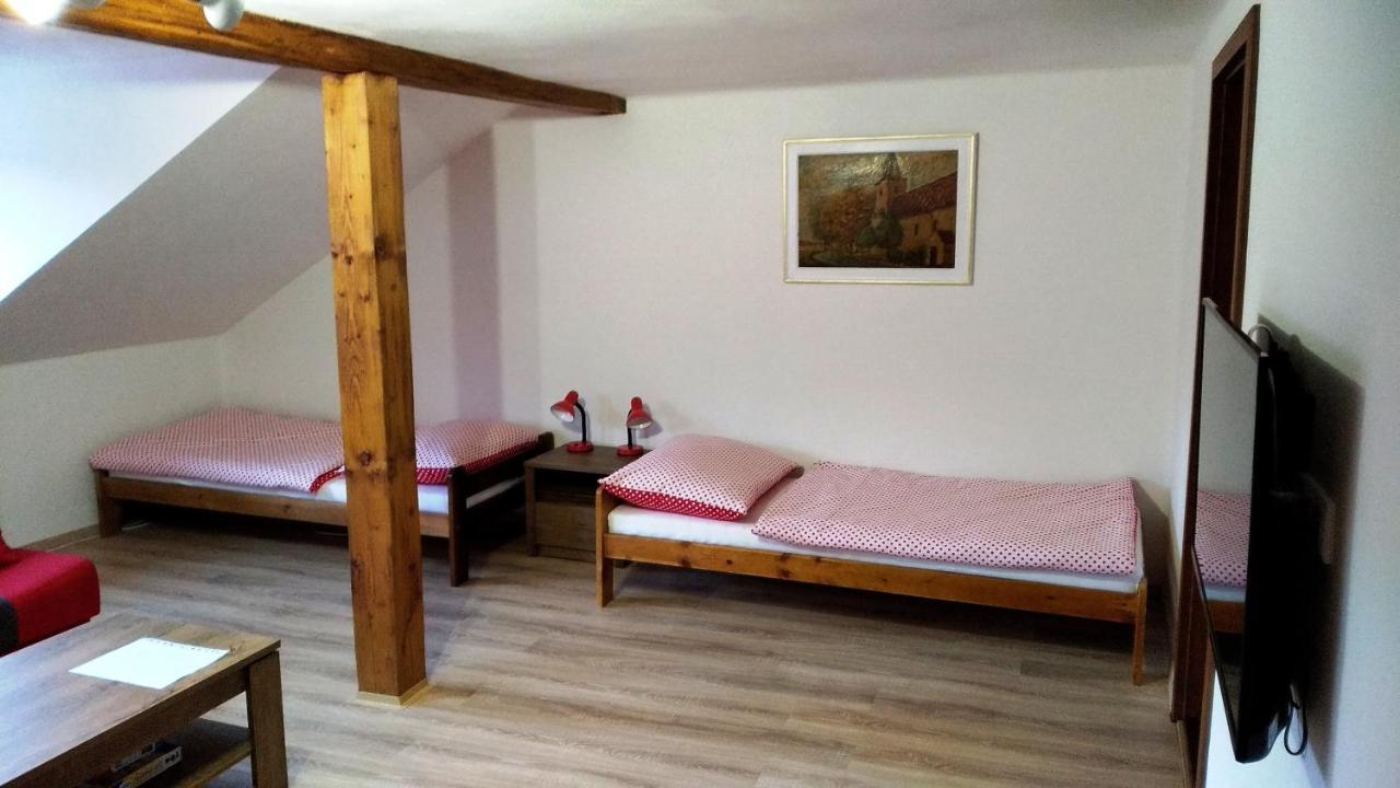 Apartmany Kukacci Hnizdo Benesov nad Ploucnici Екстер'єр фото